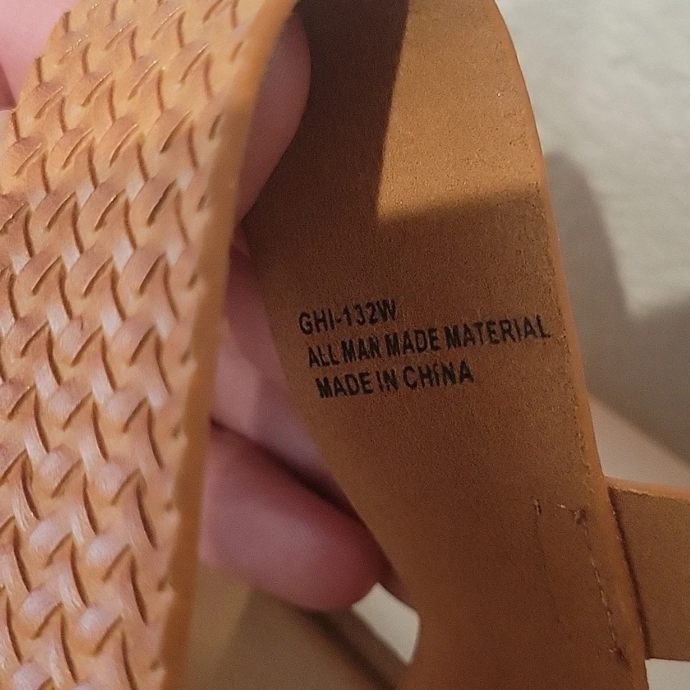Sandals - Picture 4 of 4